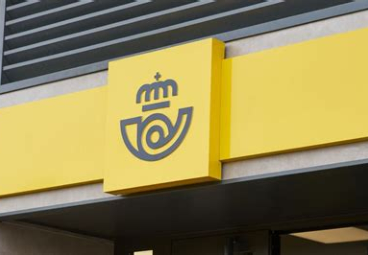 Correos y sindicatos firman un nuevo convenio colectivo para modernizar la empresa y rejuvenecer la plantilla